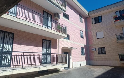 APPARTAMENTO E BOX VIA S. ROCCO