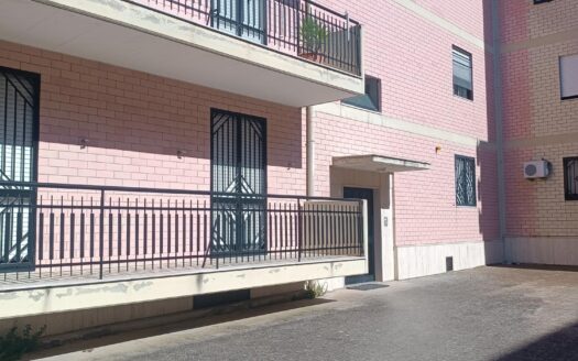 APPARTAMENTO E BOX VIA S. ROCCO